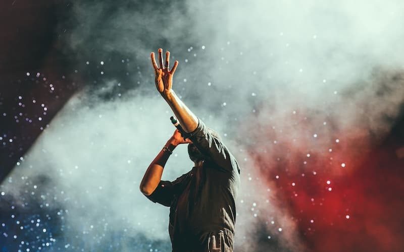 concert-2566002_1280-min concert-2566002_1280-min
